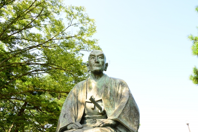 なせば成る なさねば成らぬ何事も 成らぬは人の なさぬなりけり 株式会社マネジメントオフィス K